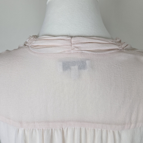 Aritzia BABATON Ainsley Silk Sleeveless Blouse - Picture 6 of 8